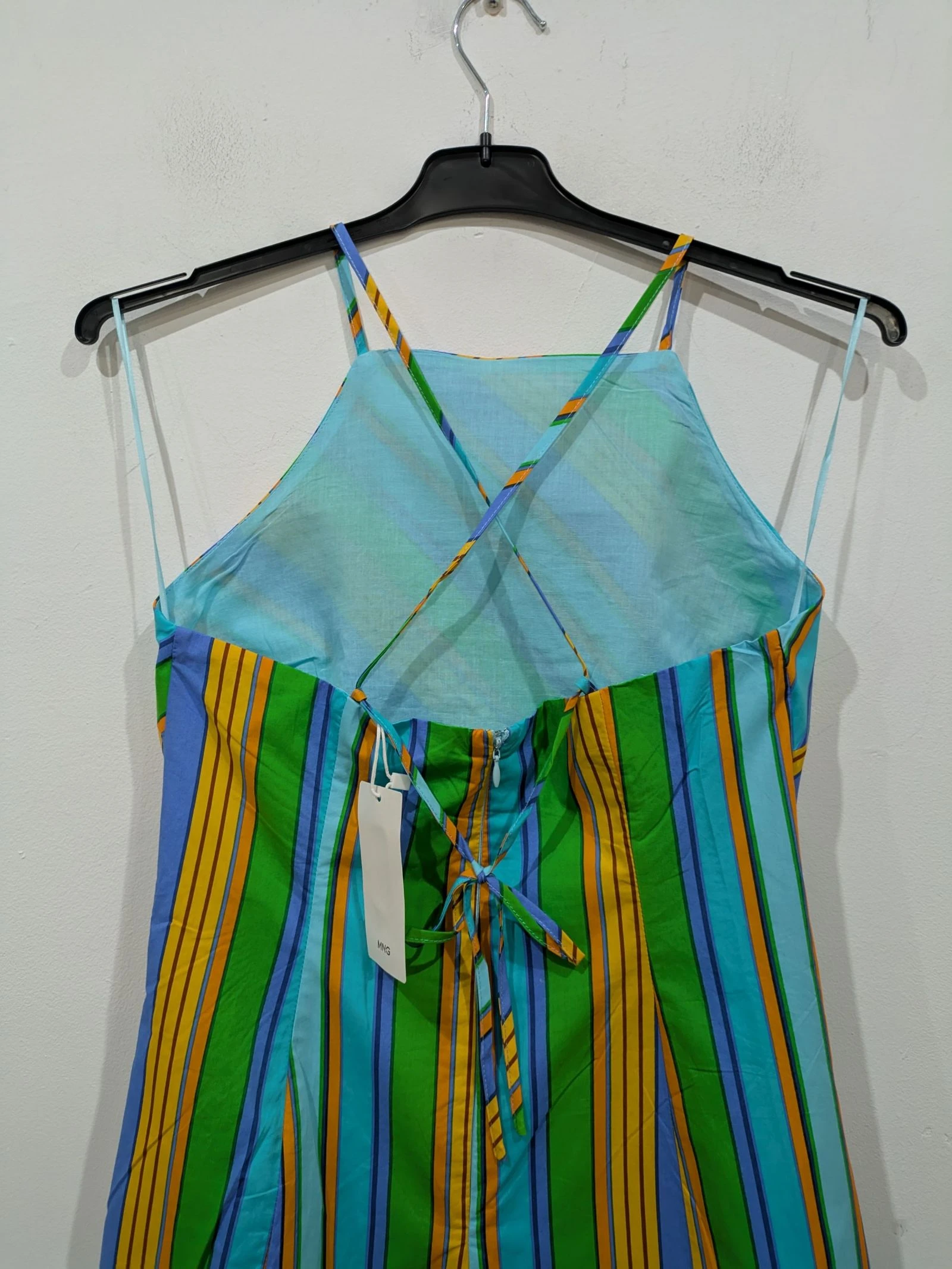 Dê cor ao seu guarda-roupa com este vestido curto ideal para o bom tempo! ☀️ Tamanho M da Mango – photo 3